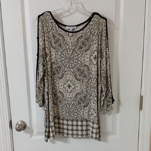 Rose + Olive Cream, Olive Green & Black Paisley Cold-Shoulder 3/4 Sleeve Top